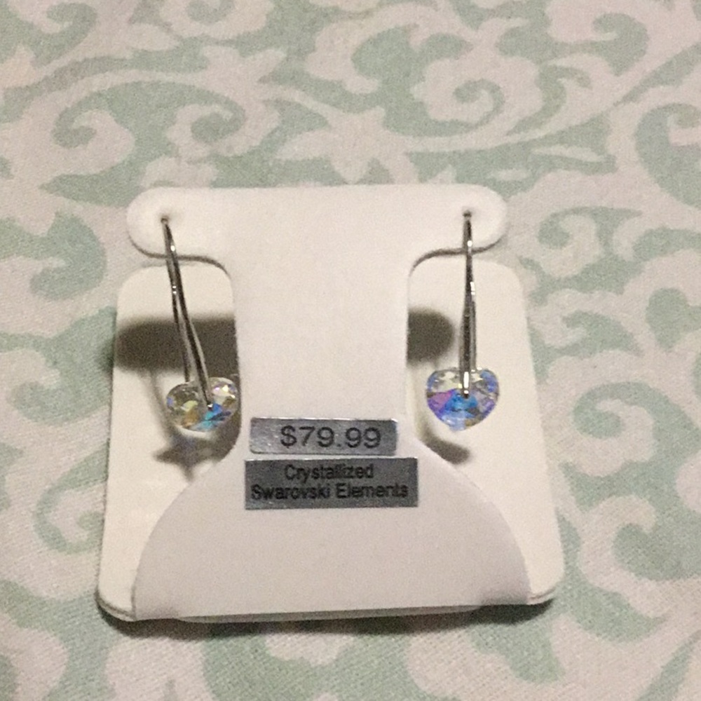 Super cute swarovski earring